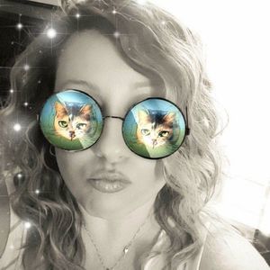 Meet your Posher, Marilyn